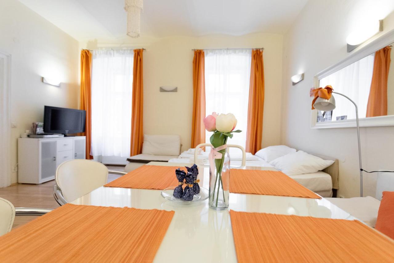 Central Garden Apartments Viyana Oda fotoğraf
